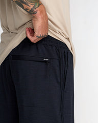 Yogger Recover 17" Short - Black