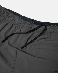 Yogger Stretch 17" Short - Slate Grey