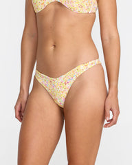 Memoir V Shape Med French - Multi