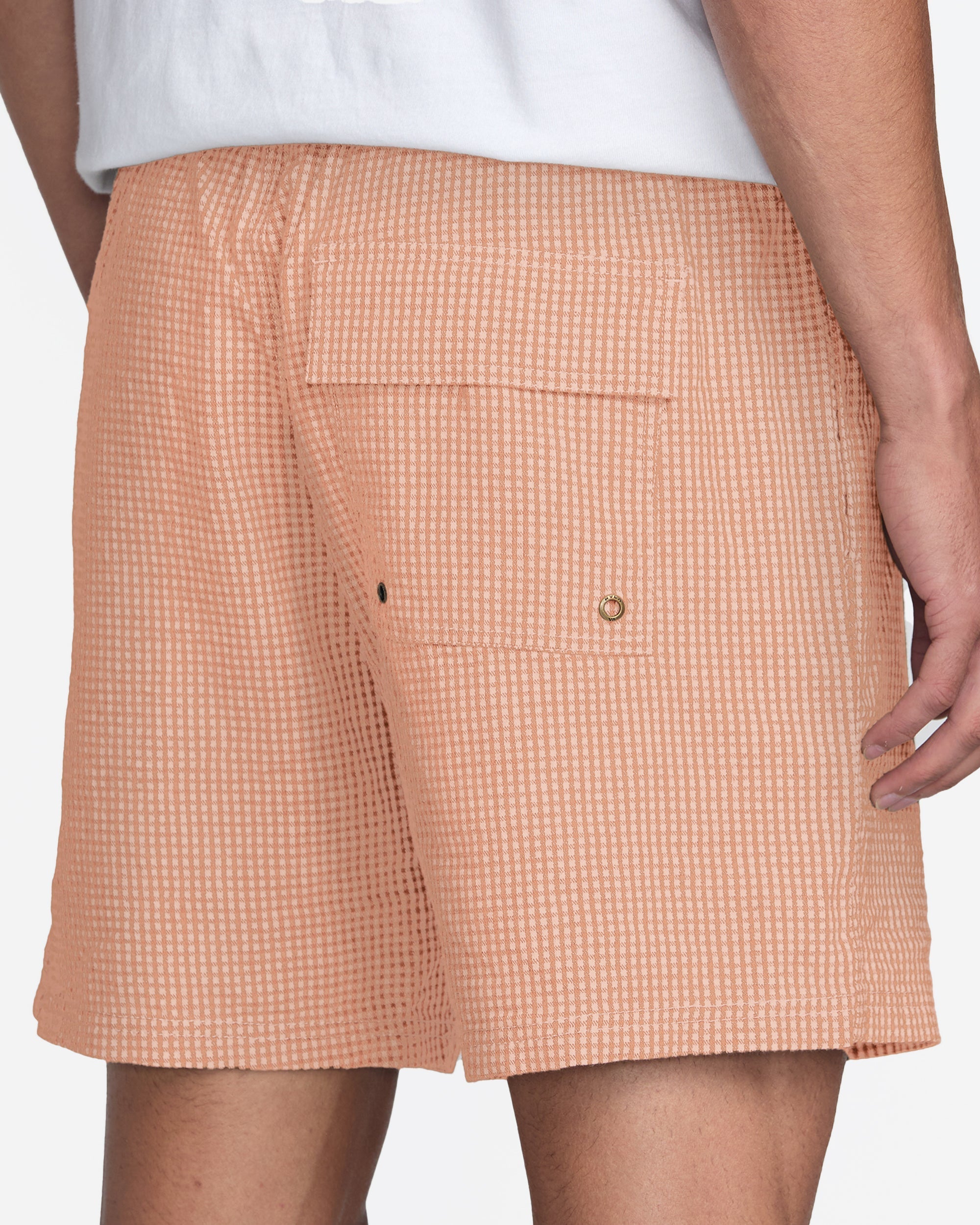 Exotica Seersucker Elastic 17" Short - Apricot
