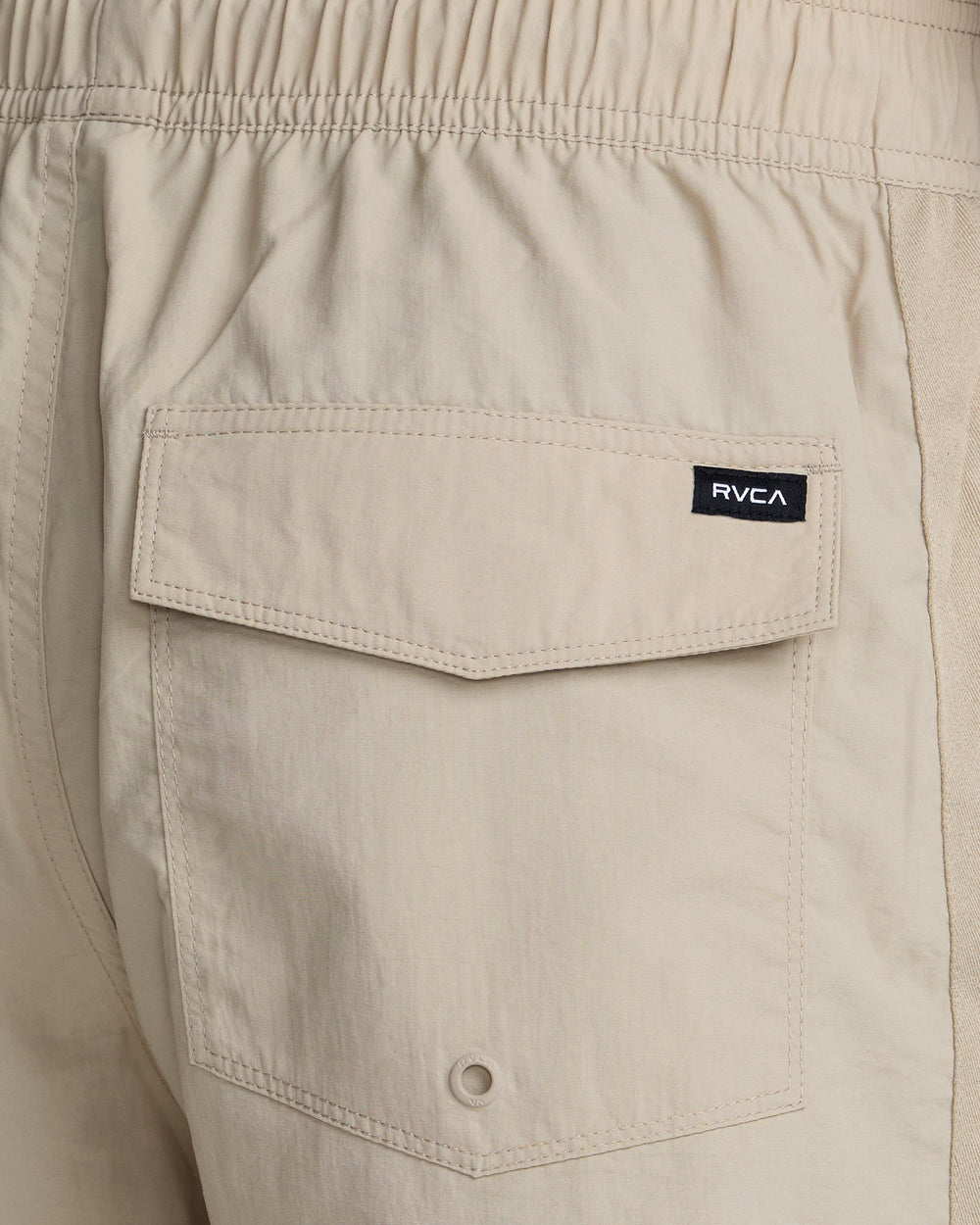 Crest Elastic 17" Shorts - Covert Green