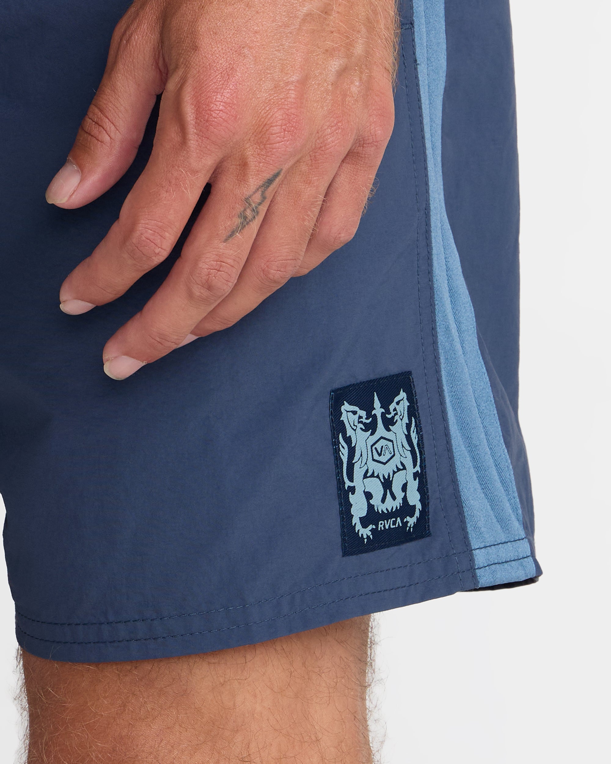 Crest Elastic 17" Shorts - Moody Blue