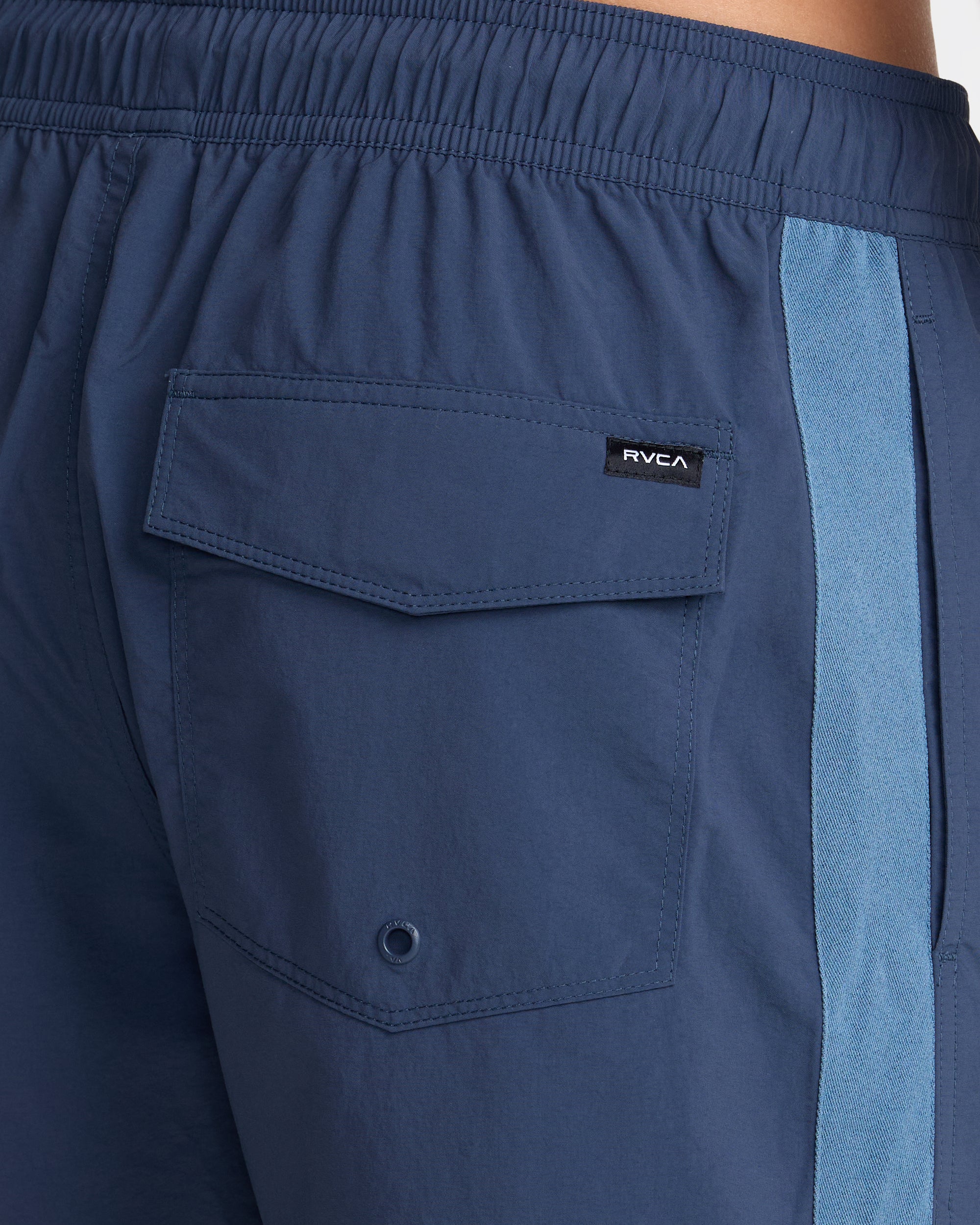 Crest Elastic 17" Shorts - Moody Blue