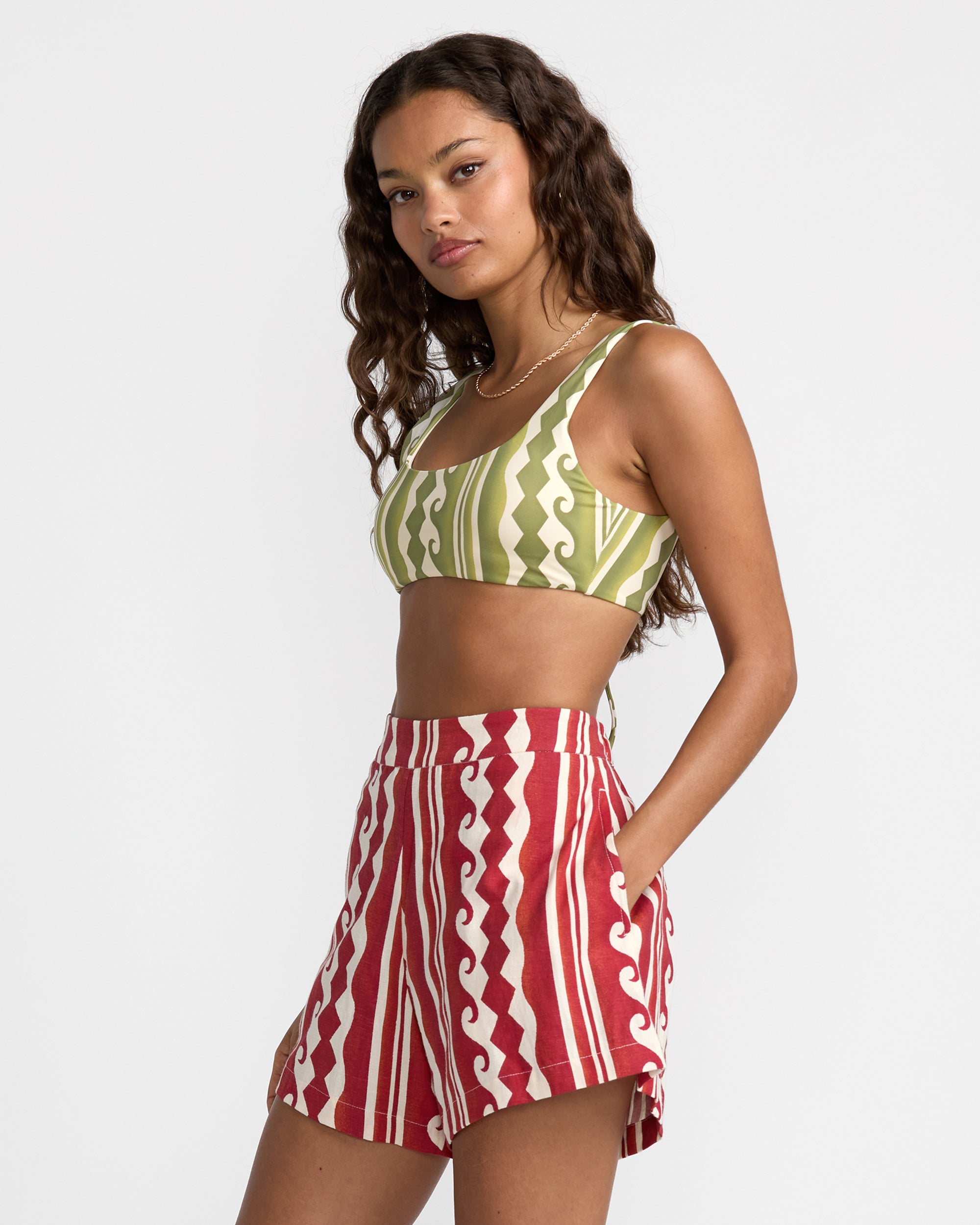 Casey Short - Pepper Red Print