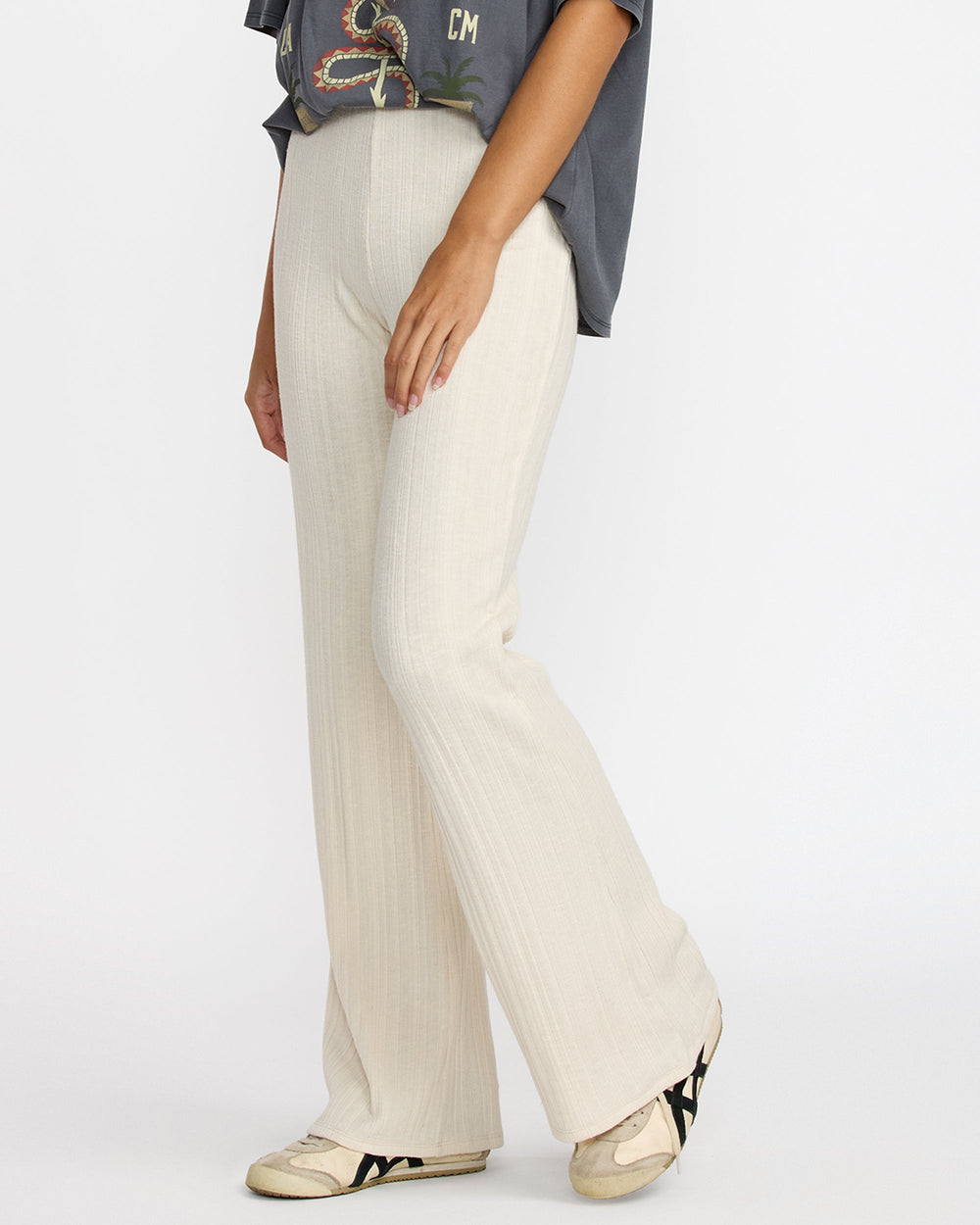 Ava Pant - Cloud
