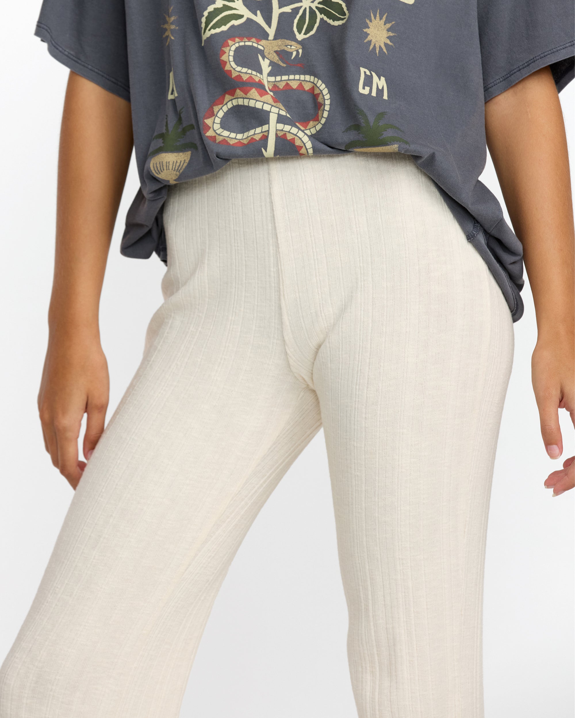 Ava Pant - Cloud