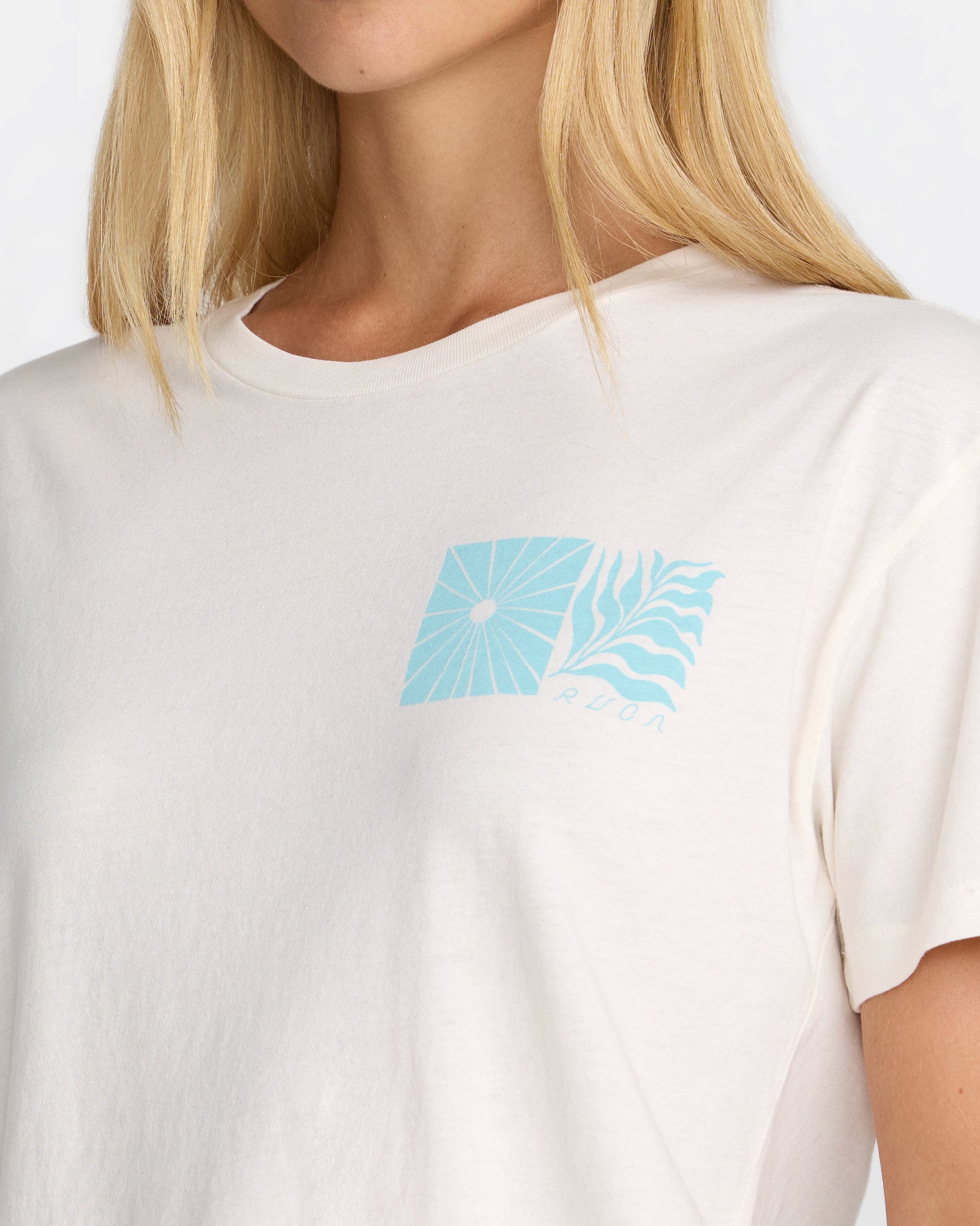 Sun Tides Icon Tee - Cloud