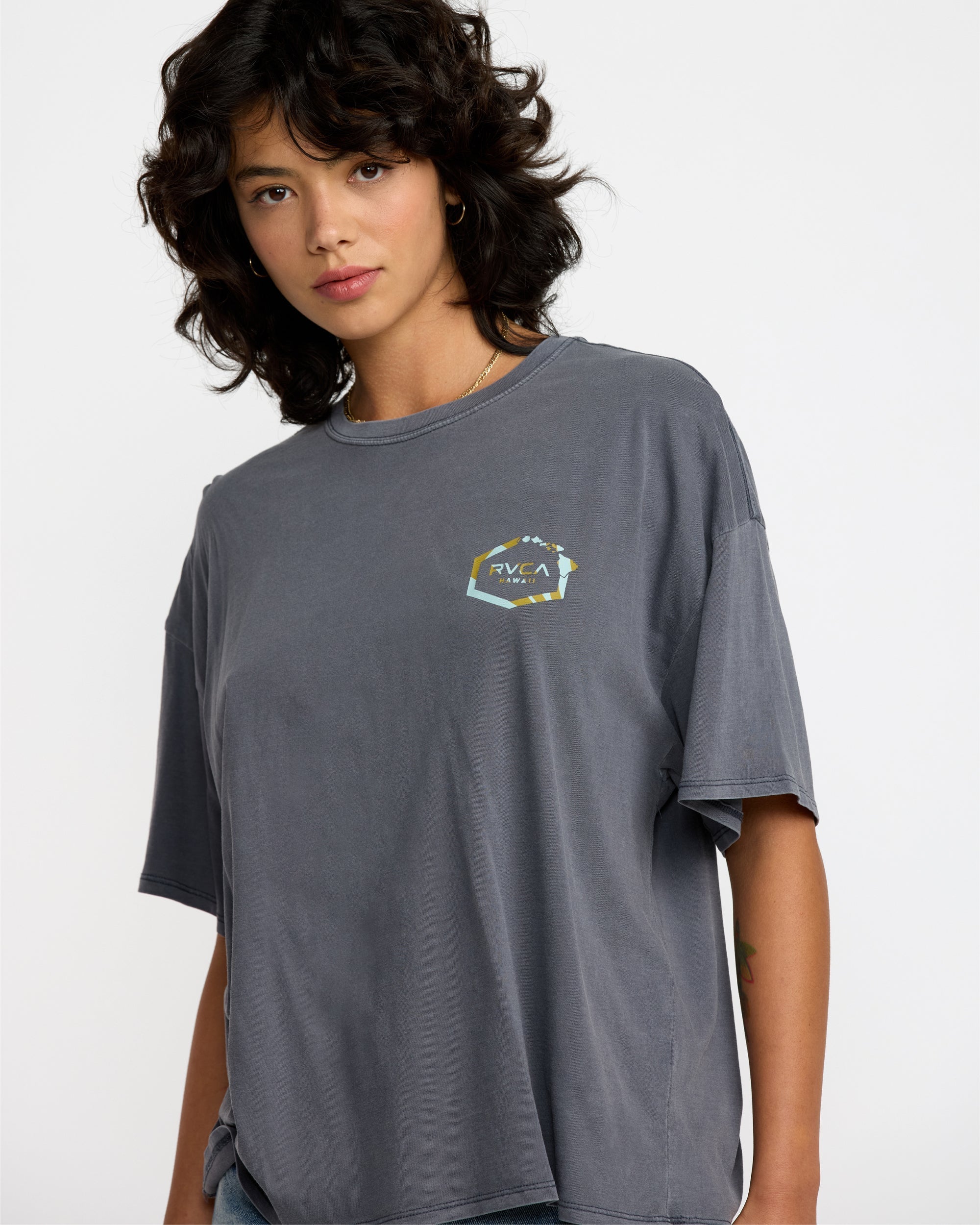 Hawaii Hex II Baggie Tee - Gravel