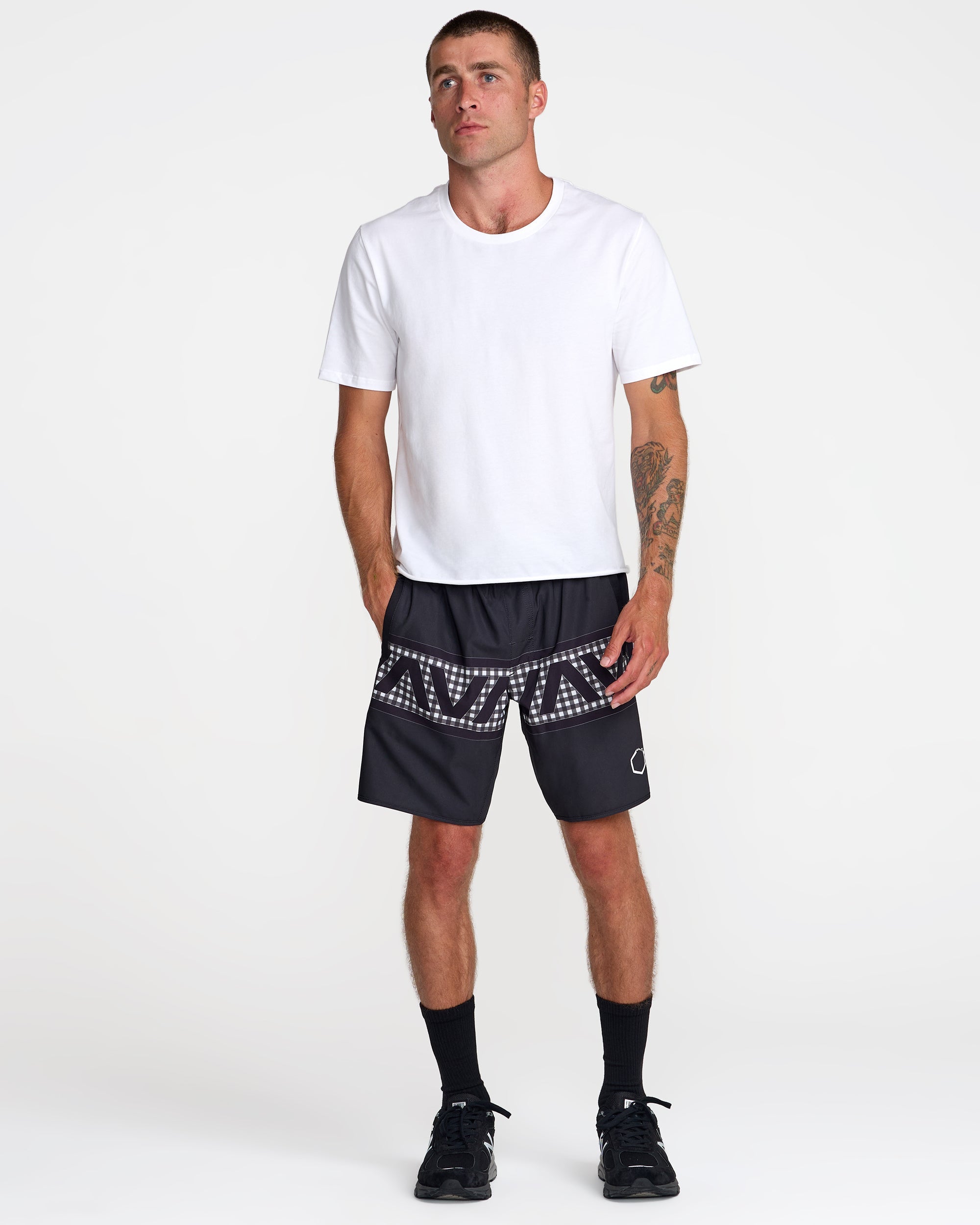 Hawaii Yogger Stretch 17" Short - Black White