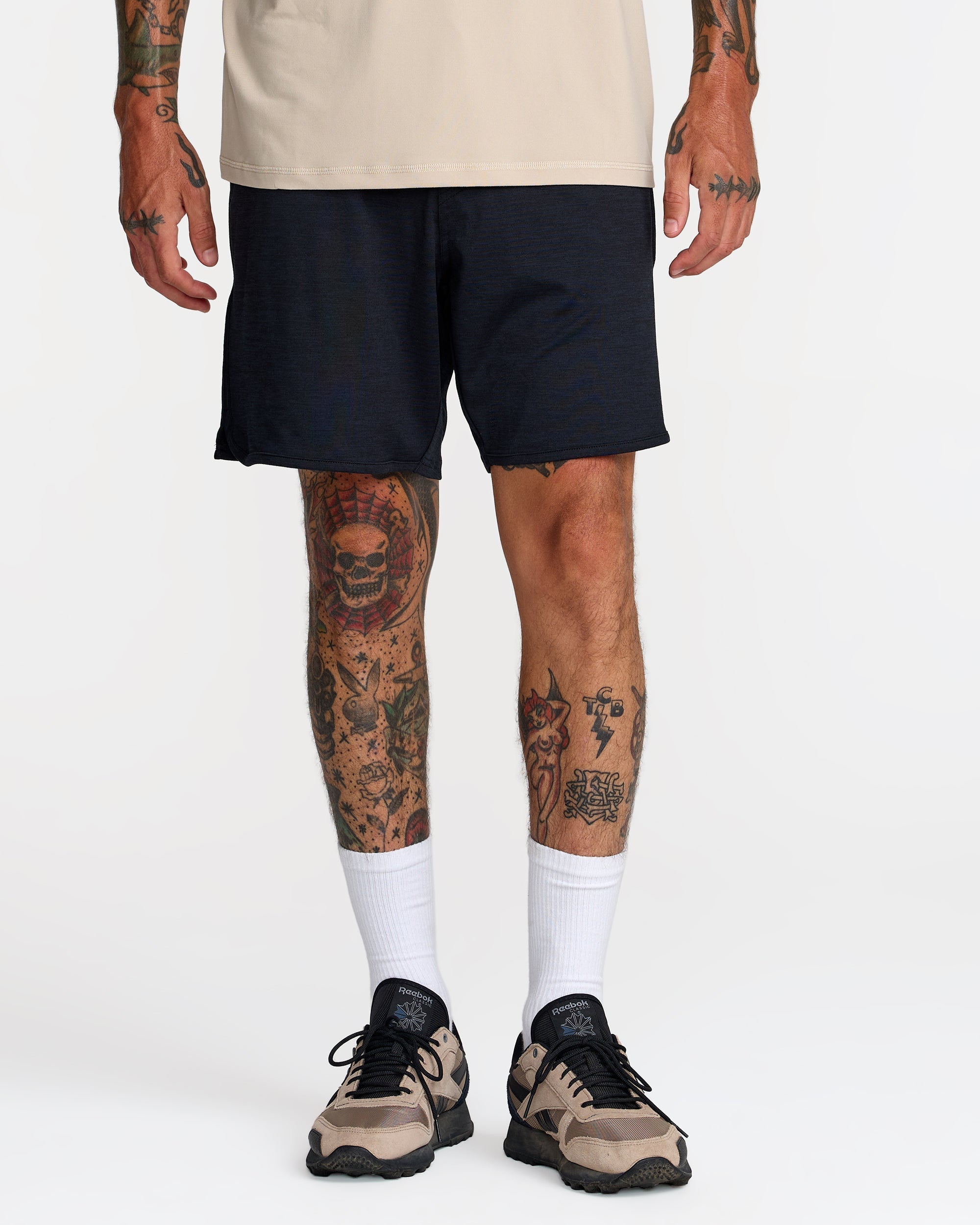 Yogger Recover 17" Short - Black