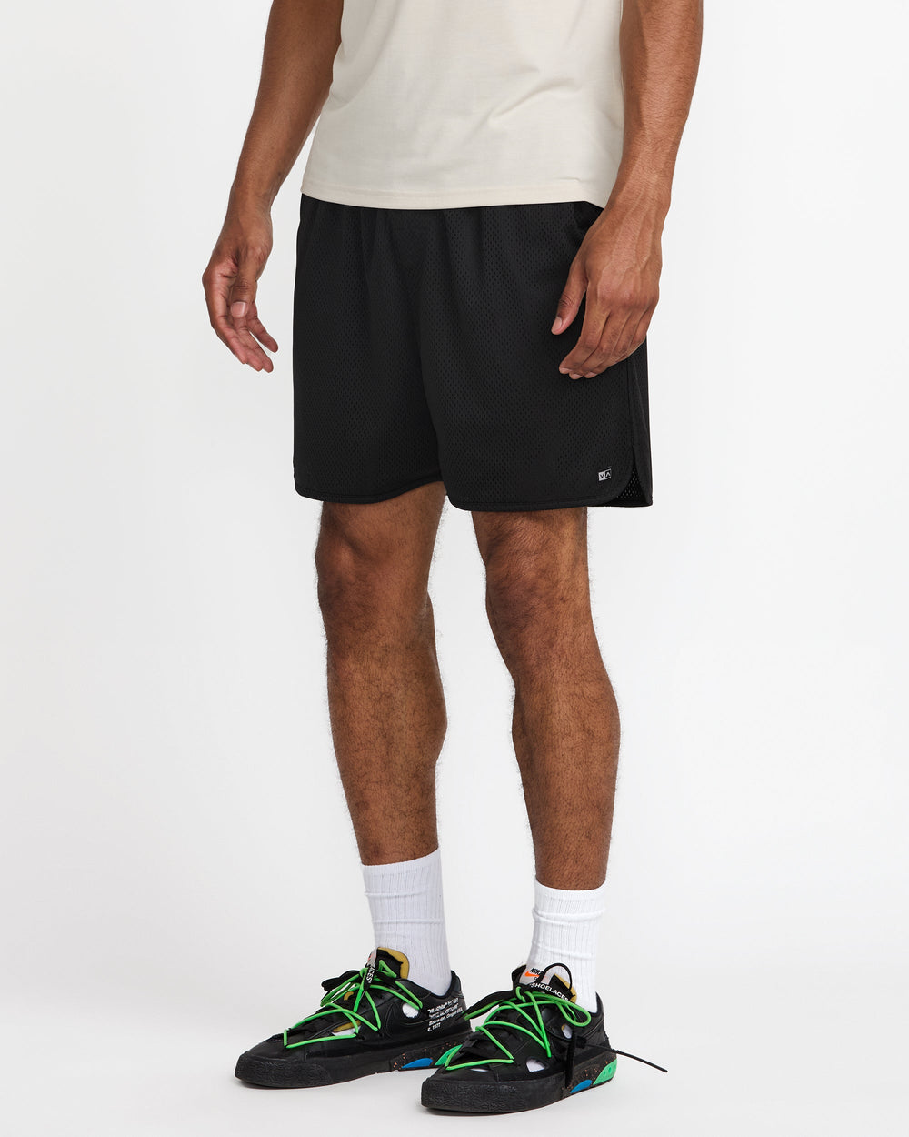 VA Essential Mesh Short 18" Short - Black
