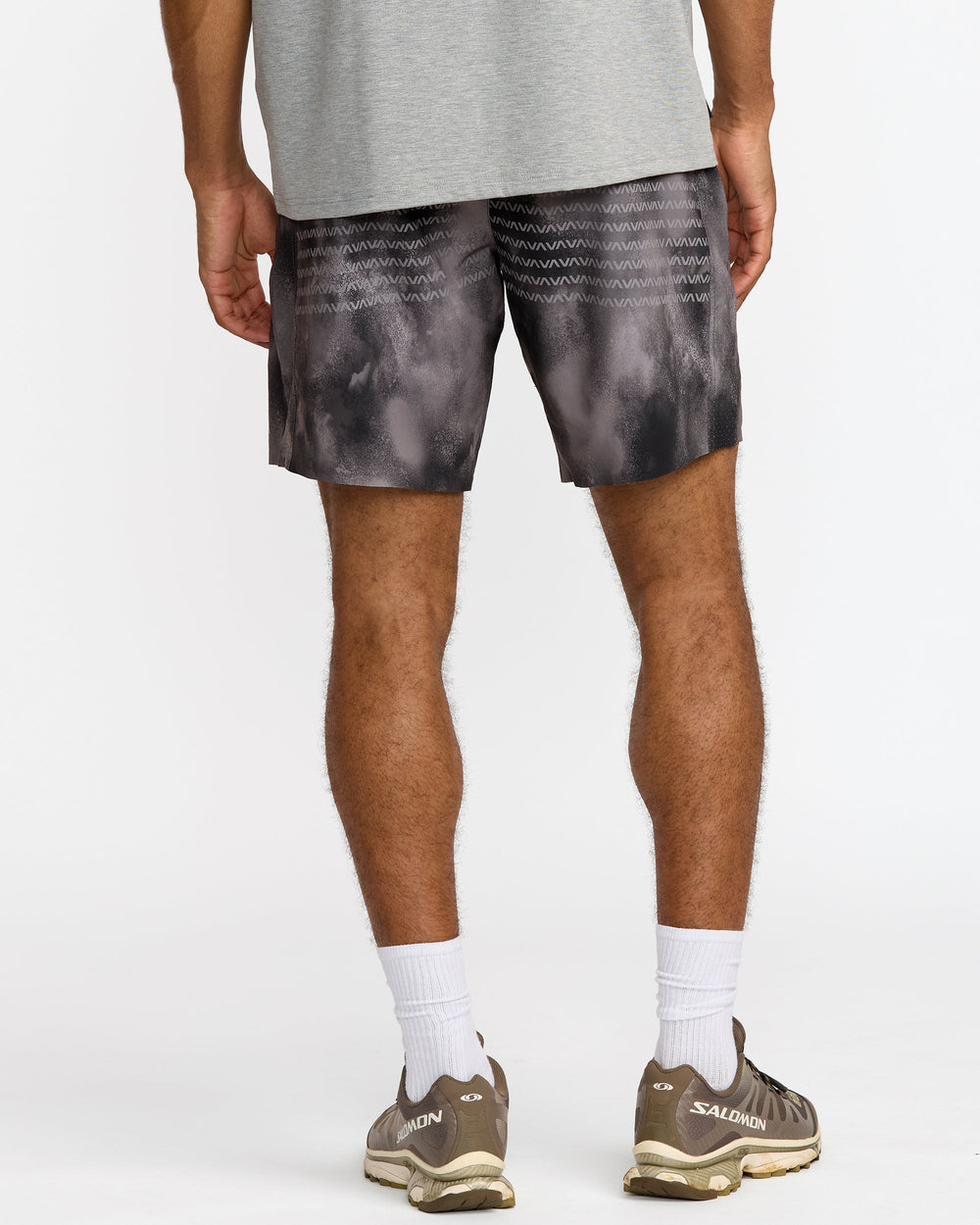 Yogger Plus 2 18" Short - Smoke