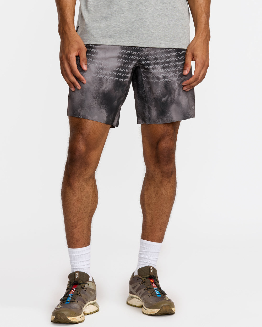 Yogger Plus 2 18" Short - Smoke