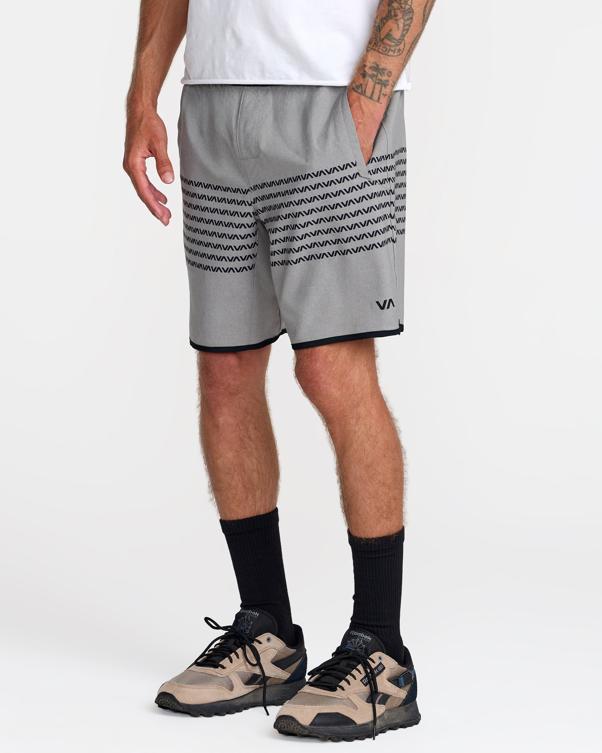 Yogger Stretch Contrast 17" Short - Heather Grey