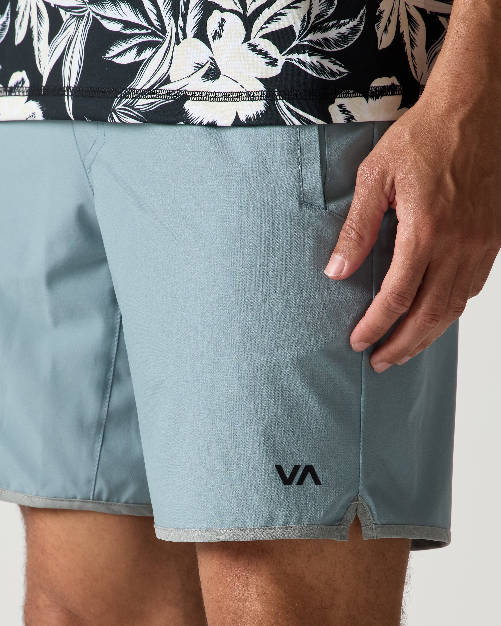 Yogger Stretch Contrast 17" Shorts - Lead