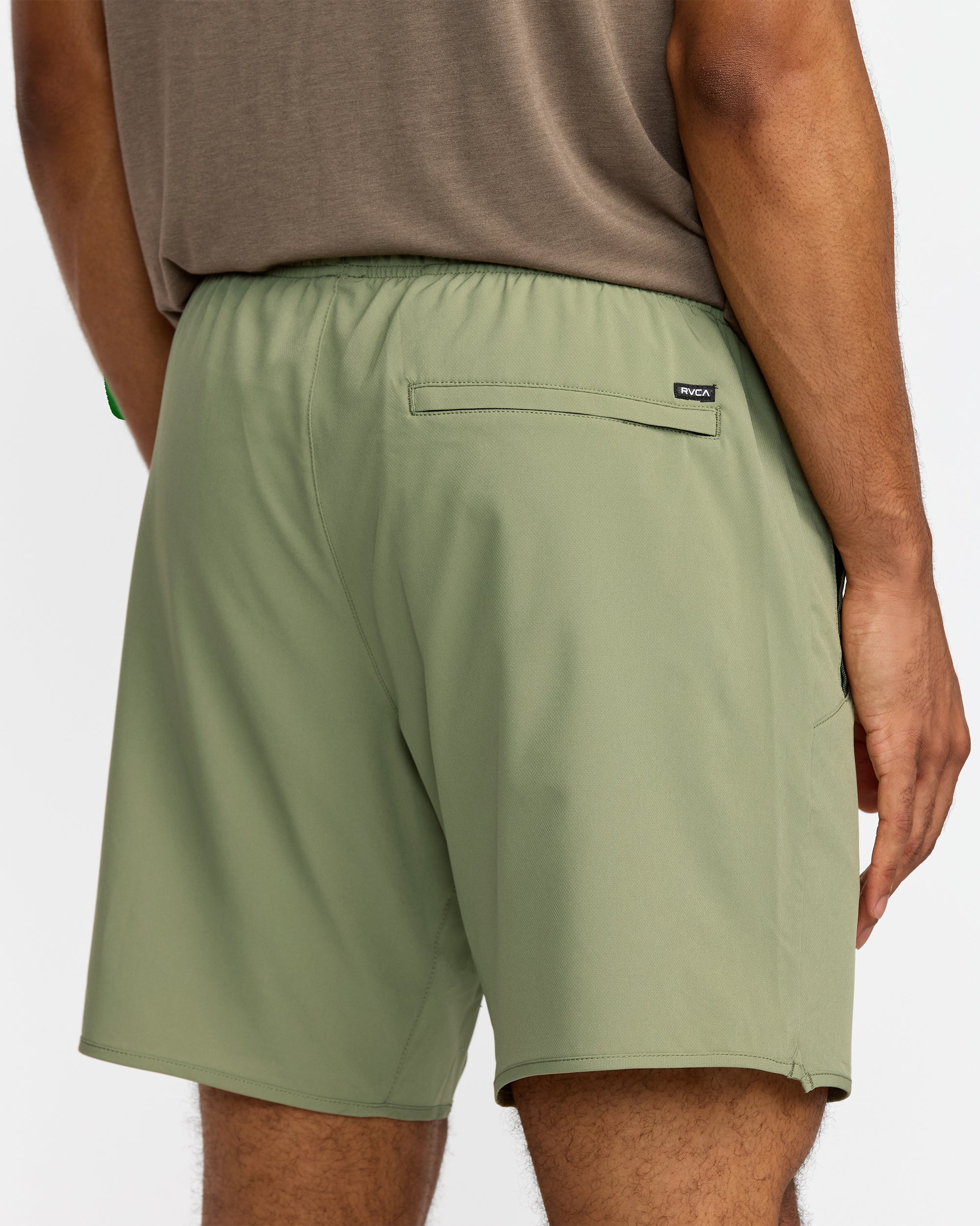 Yogger Stretch 17" Short - Ranger Green