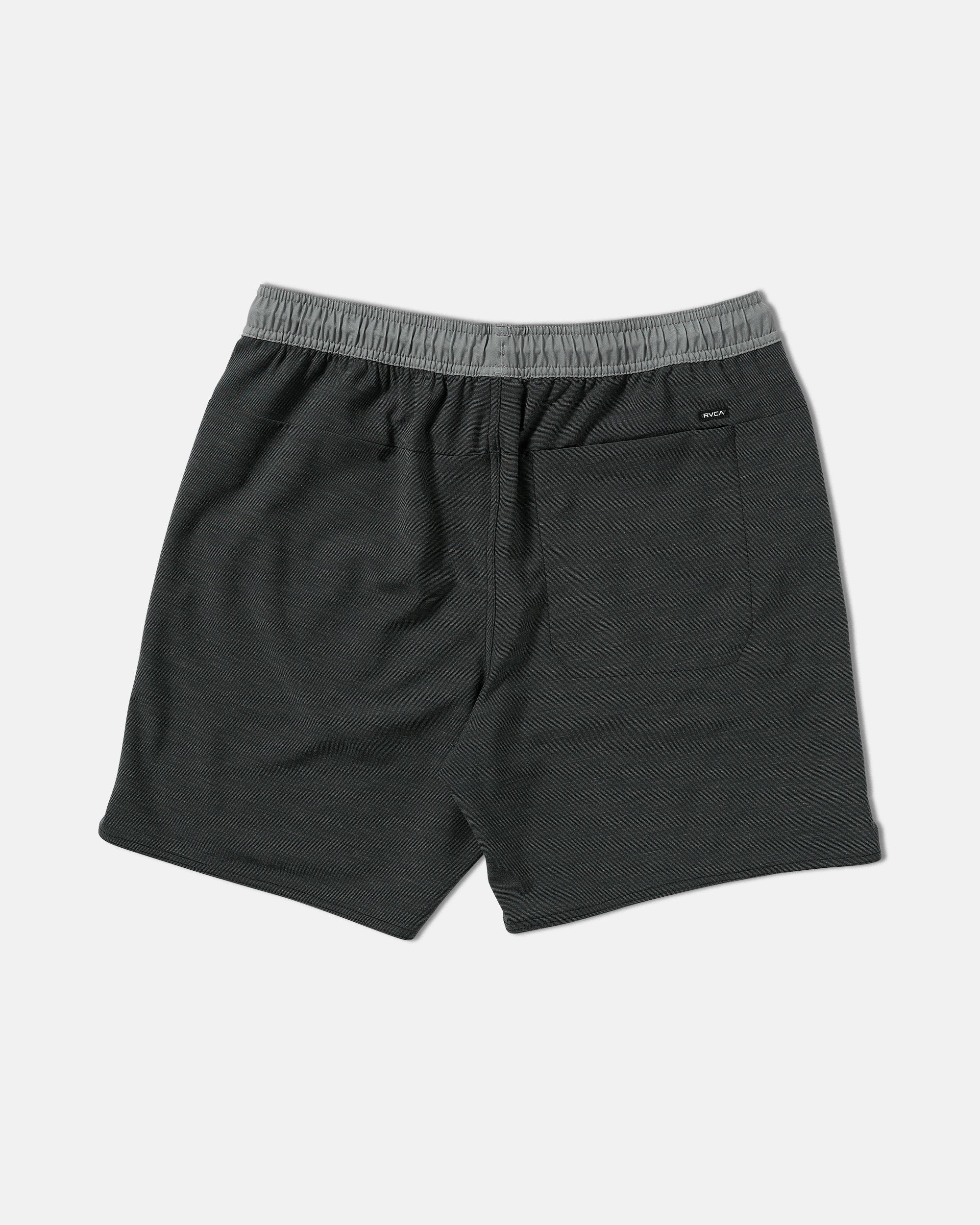Yogger Hybrid 17" Short - Black