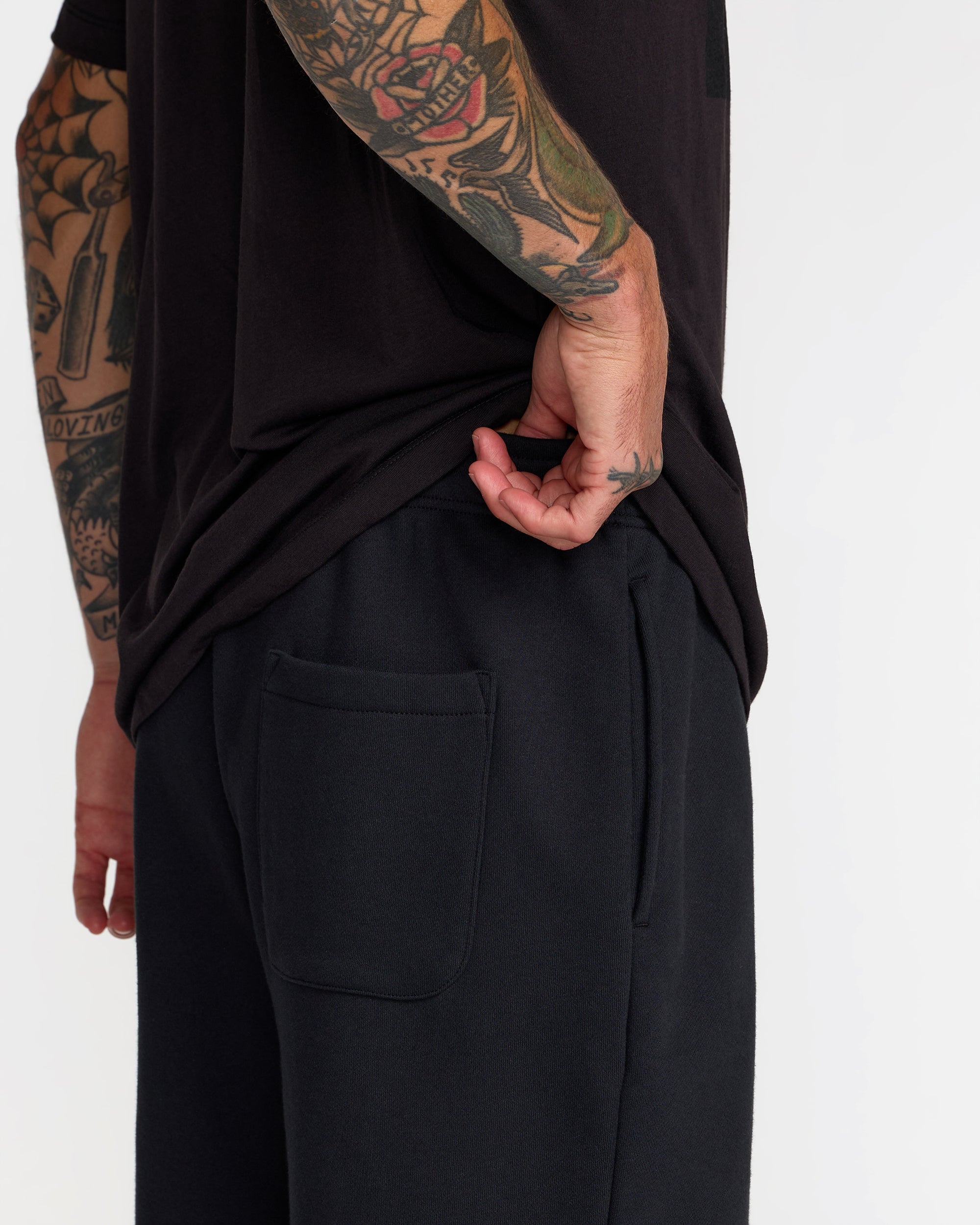 Va X Ali Essentials Fleece Short - Rvca Black