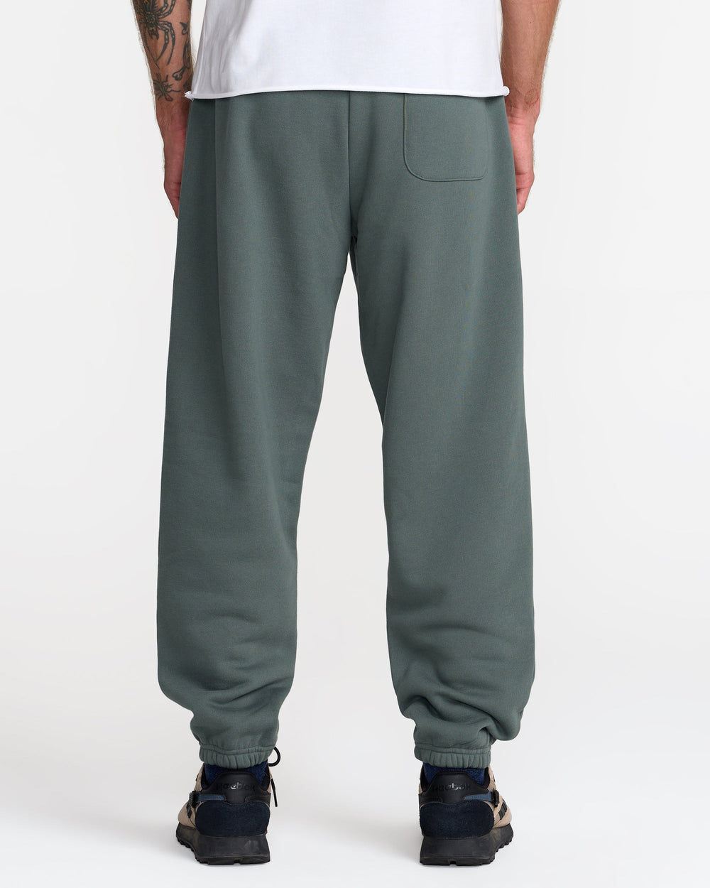VA Essential Sweatpant - Balsam Green