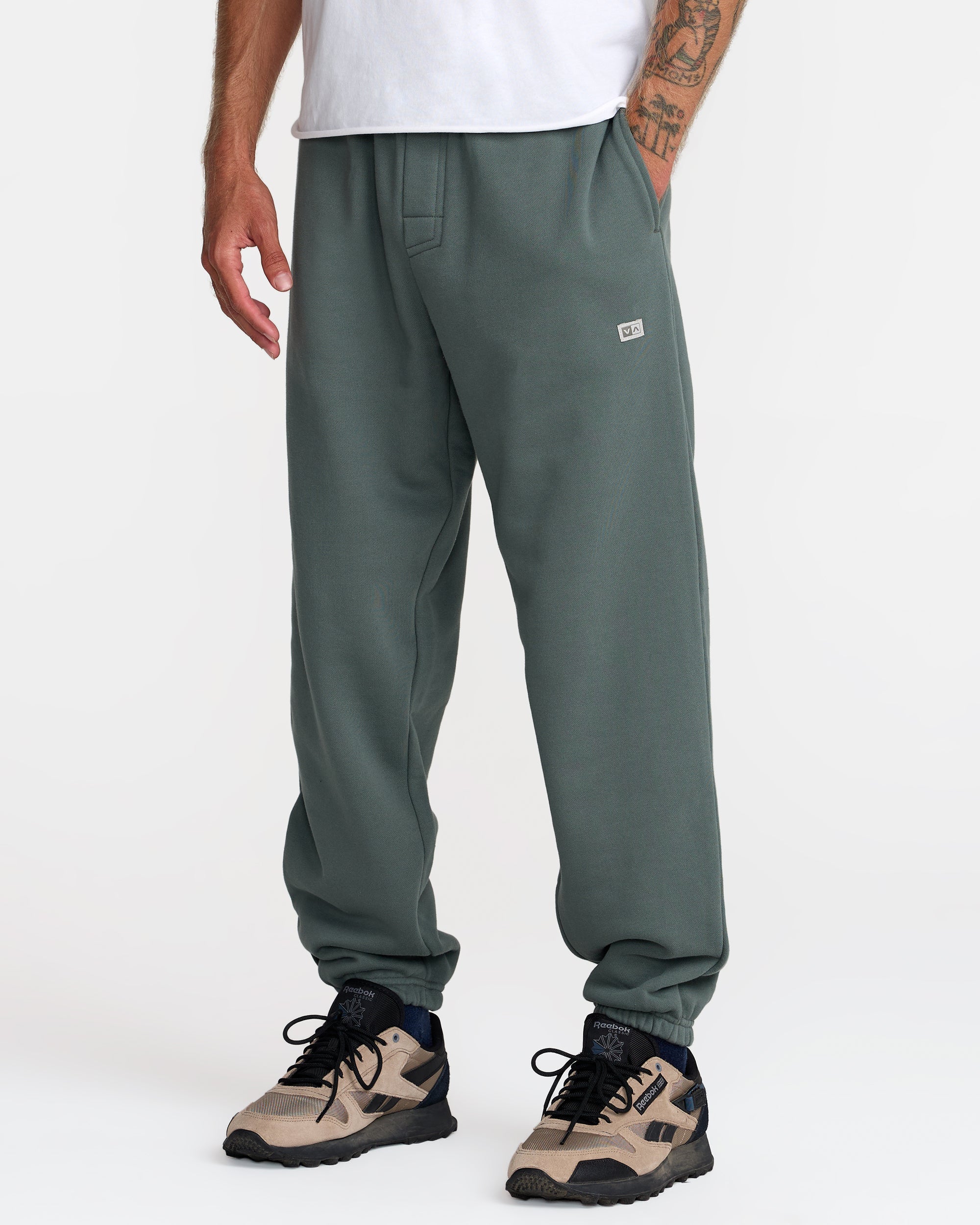 VA Essential Sweatpant - Balsam Green