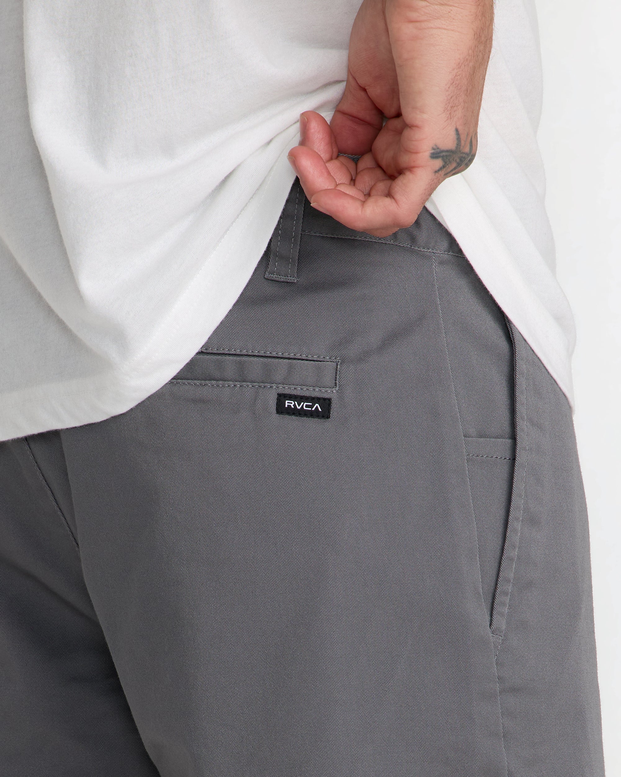 Weekend Stretch Short 20" - Smoke